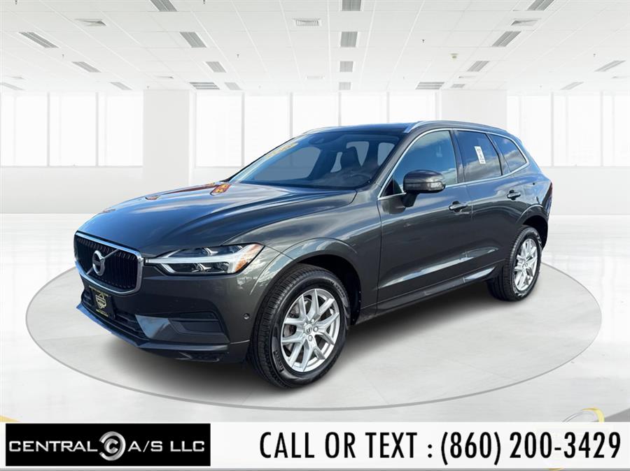 2018 Volvo XC60 Momentum's photo