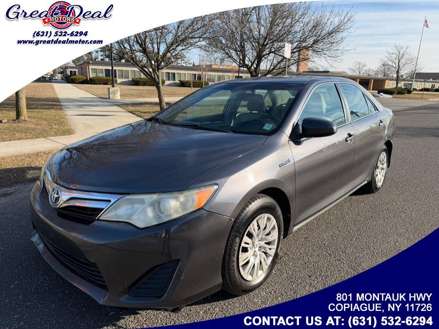 Used 2013 Toyota Camry Hybrid in Copiague, New York | Great Deal Motors. Copiague, New York