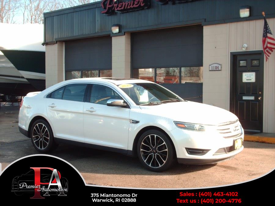 2019 Ford Taurus Limited's photo