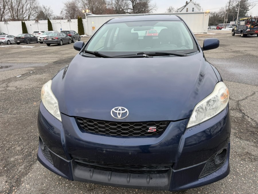 Used 2009 Toyota Matrix in Springfield, Massachusetts | Auto Globe LLC. Springfield, Massachusetts