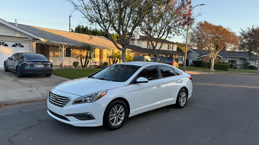 2015 Hyundai Sonata SE's photo