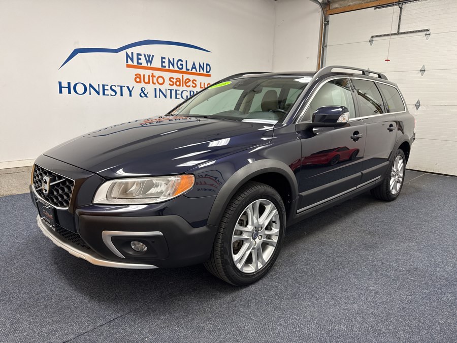 Used 2016 Volvo XC70 in Plainville, Connecticut | New England Auto Sales LLC. Plainville, Connecticut