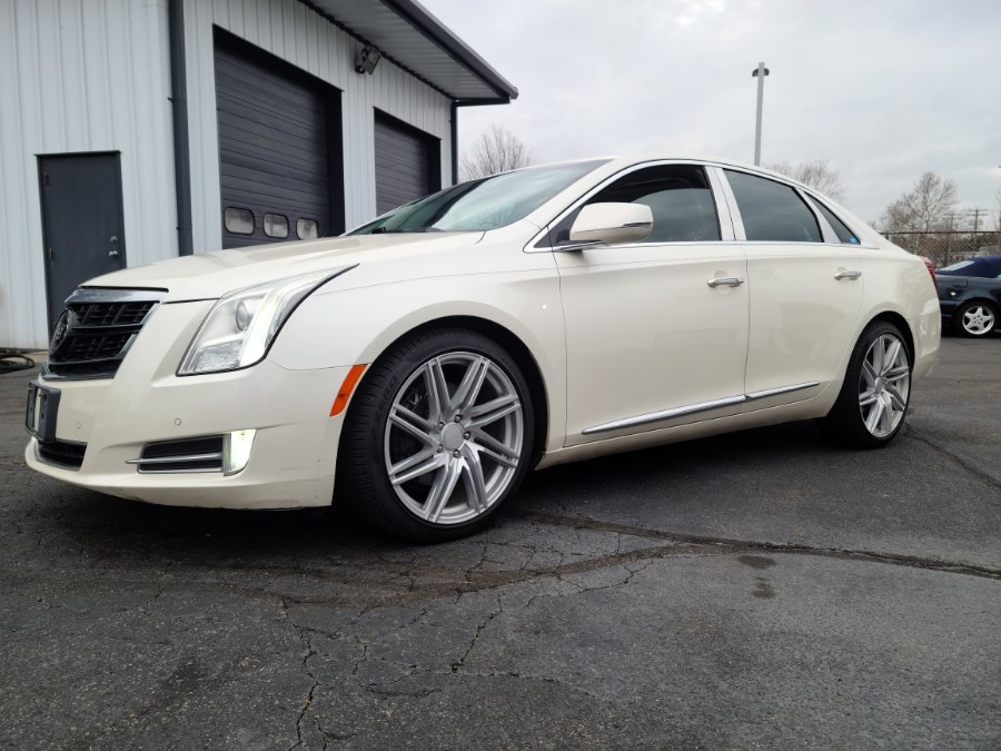 Used 2014 Cadillac XTS in Milford, Connecticut | Chip's Auto Sales Inc. Milford, Connecticut