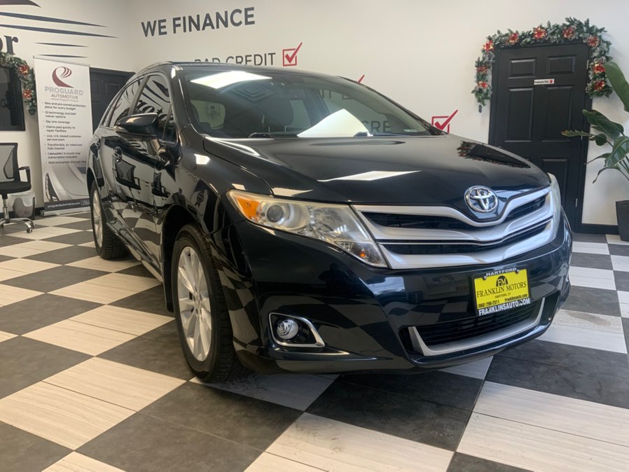 2015 Toyota Venza LE's photo