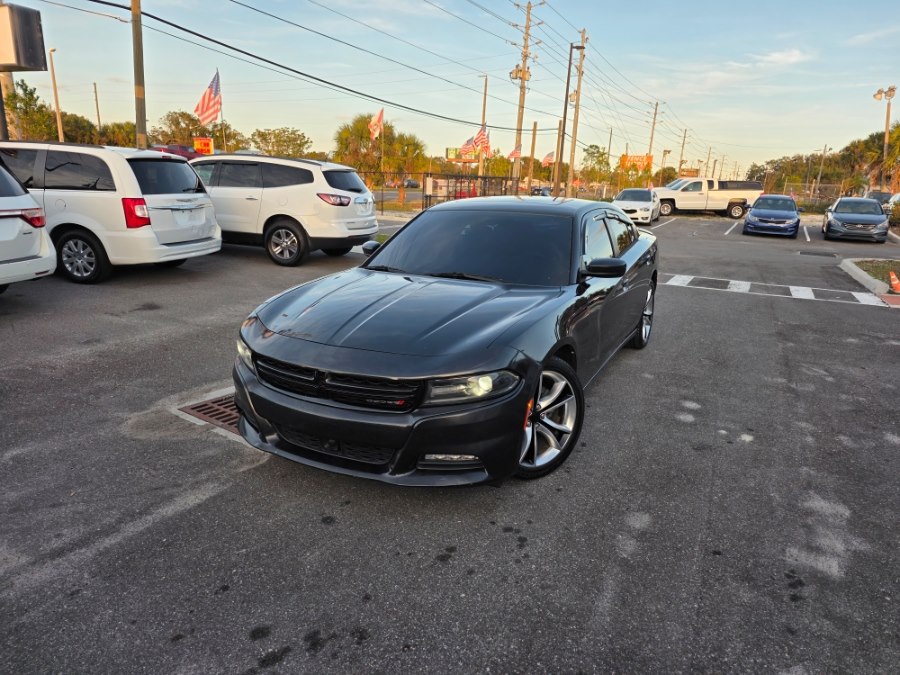 2015 Dodge Charger SXT's photo
