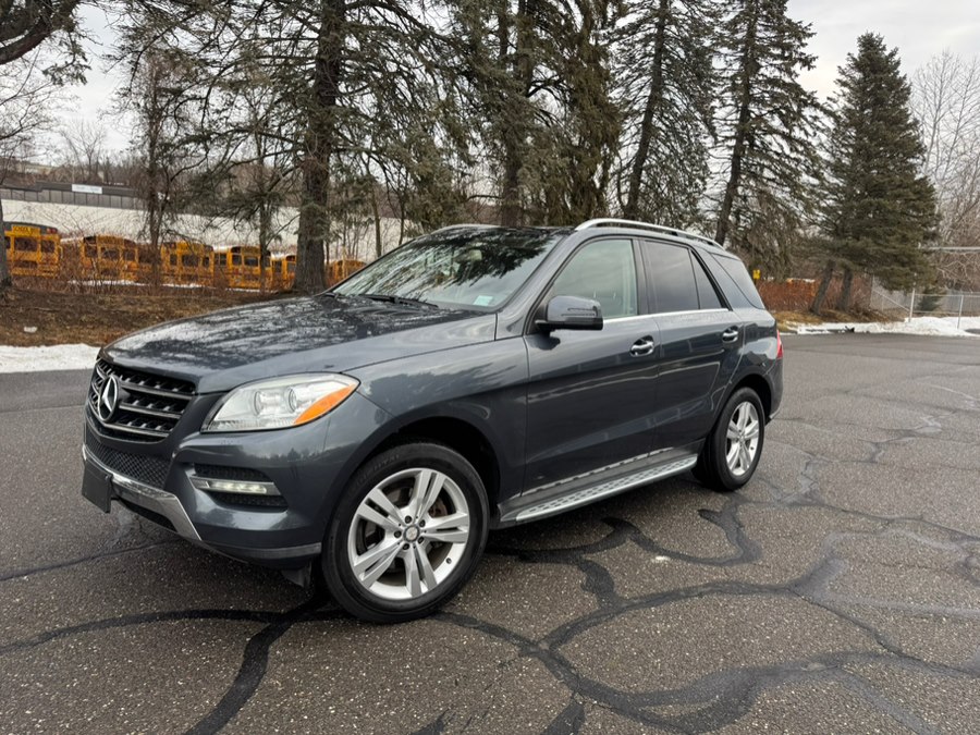 Used 2015 Mercedes-Benz M-Class in Waterbury, Connecticut | Platinum Auto Care. Waterbury, Connecticut