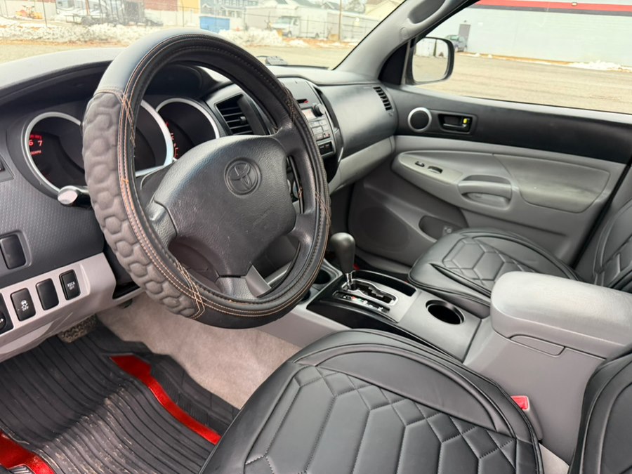 Used 2010 Toyota Tacoma in Springfield, Massachusetts | Auto Globe LLC. Springfield, Massachusetts