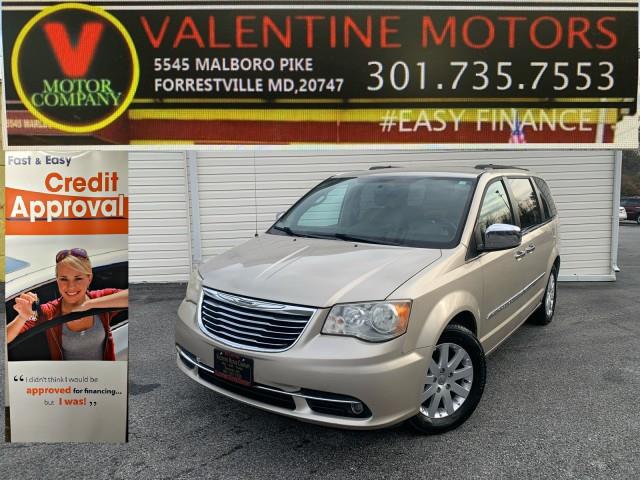 Used 2012 Chrysler Town & Country in Forestville, Maryland | Valentine Motor Company. Forestville, Maryland