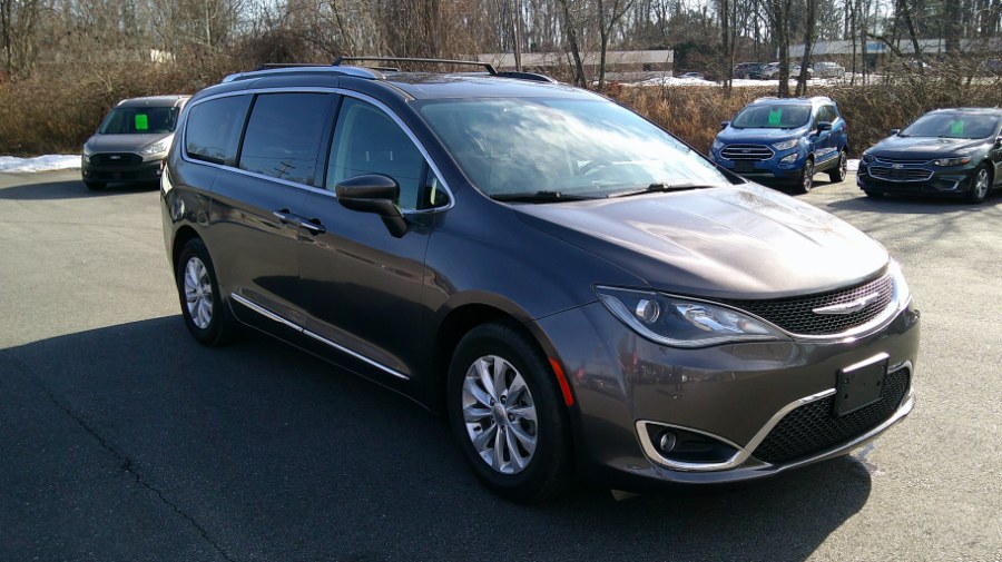 Used 2019 Chrysler Pacifica in Yantic, Connecticut | Yantic Auto Center. Yantic, Connecticut