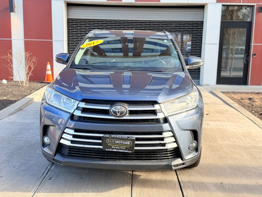 Used 2017 Toyota Highlander in Irvington, New Jersey | Elis Motors Corp. Irvington, New Jersey