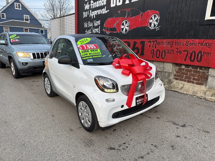 Used 2016 smart fortwo in Worcester, Massachusetts | Worcester Auto Outlet LLC. Worcester, Massachusetts