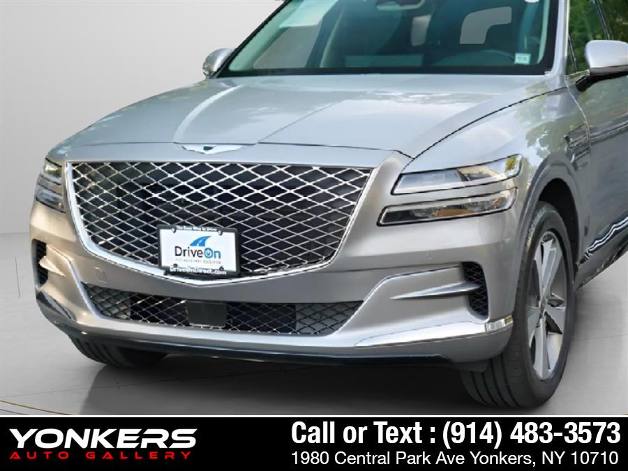 Used 2024 Genesis Gv80 in Woodside, New York | Drive Central. Woodside, New York