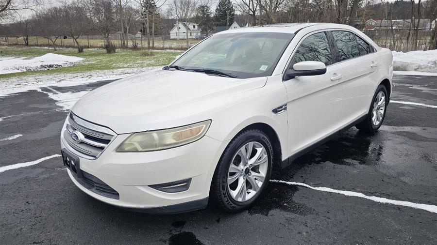 Used 2011 Ford Taurus in Wolcott, New York | Auto Hunter CNY. Wolcott, New York