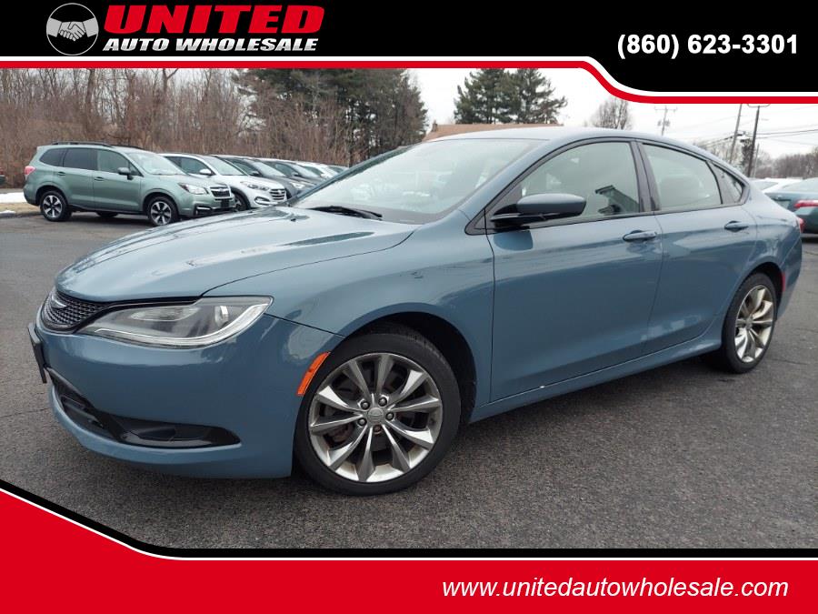 Used 2015 Chrysler 200 in East Windsor, Connecticut | United Auto Sales of E Windsor, Inc. East Windsor, Connecticut