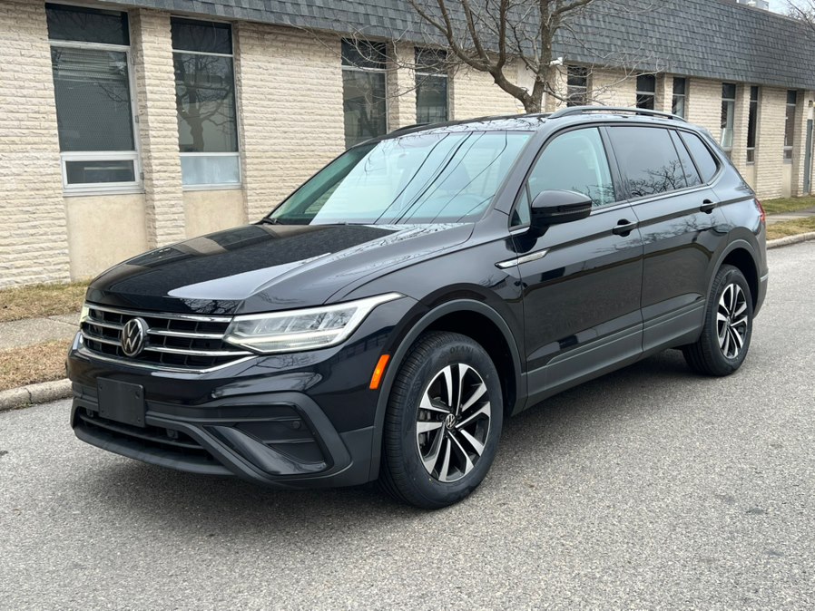 Used 2022 Volkswagen Tiguan in Lindenhurst, New York | Cargenic Automotive. Lindenhurst, New York
