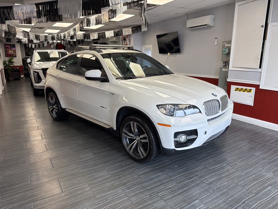 2012 BMW X6 xDrive50i's photo