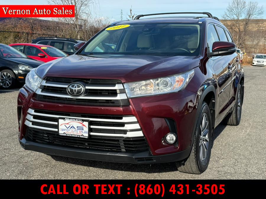 Used 2017 Toyota Highlander in Manchester, Connecticut | Vernon Auto Sale & Service. Manchester, Connecticut