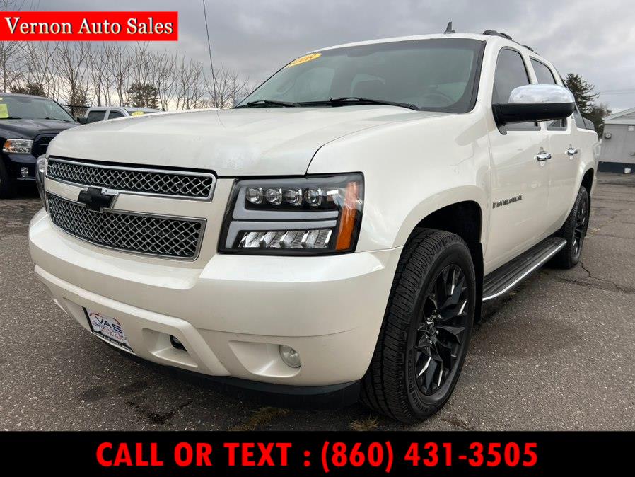 Used 2008 Chevrolet Avalanche in Manchester, Connecticut | Vernon Auto Sale & Service. Manchester, Connecticut