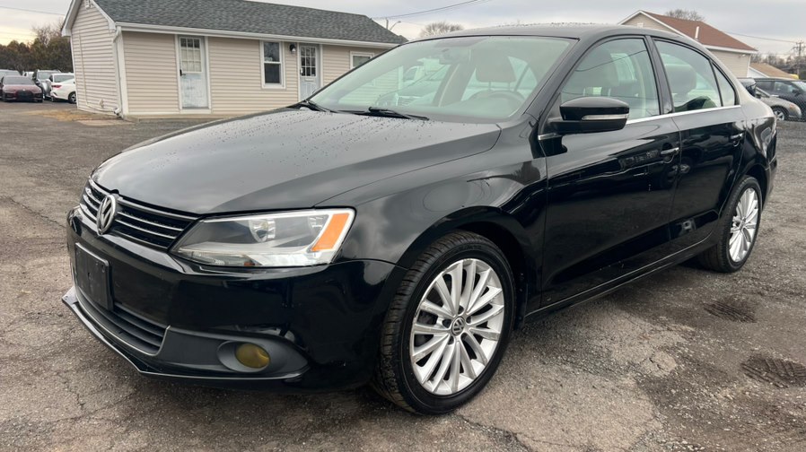 2013 Volkswagen Jetta Sedan 4dr Auto SEL PZEV, available for sale in East Windsor, Connecticut | A1 Auto Sale LLC. East Windsor, Connecticut