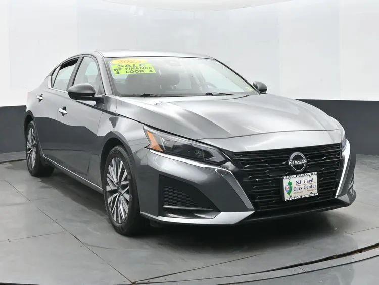 2025 Nissan Altima