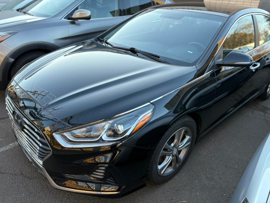 Used 2018 Hyundai Sonata in Meriden, Connecticut | T E A M Auto Center. Meriden, Connecticut