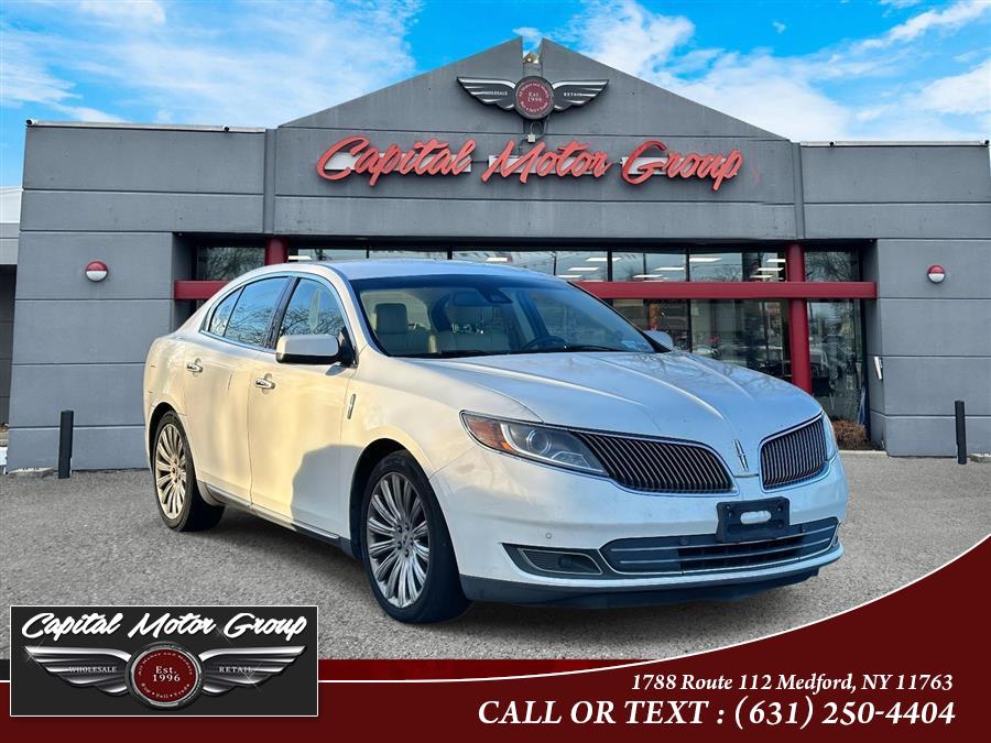 Used 2013 Lincoln MKS in Medford, New York | Capital Motor Group Inc. Medford, New York