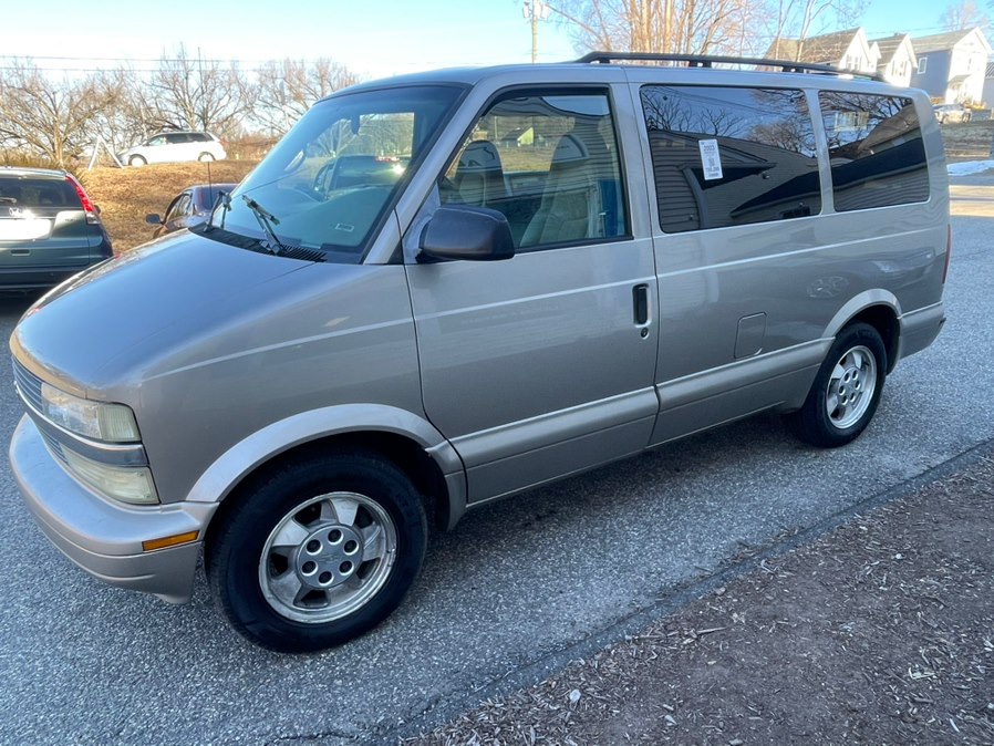 Used 2003 Chevrolet Astro Passenger in New Milford, Connecticut | Faustos Auto Body and Repairs LLC. New Milford, Connecticut