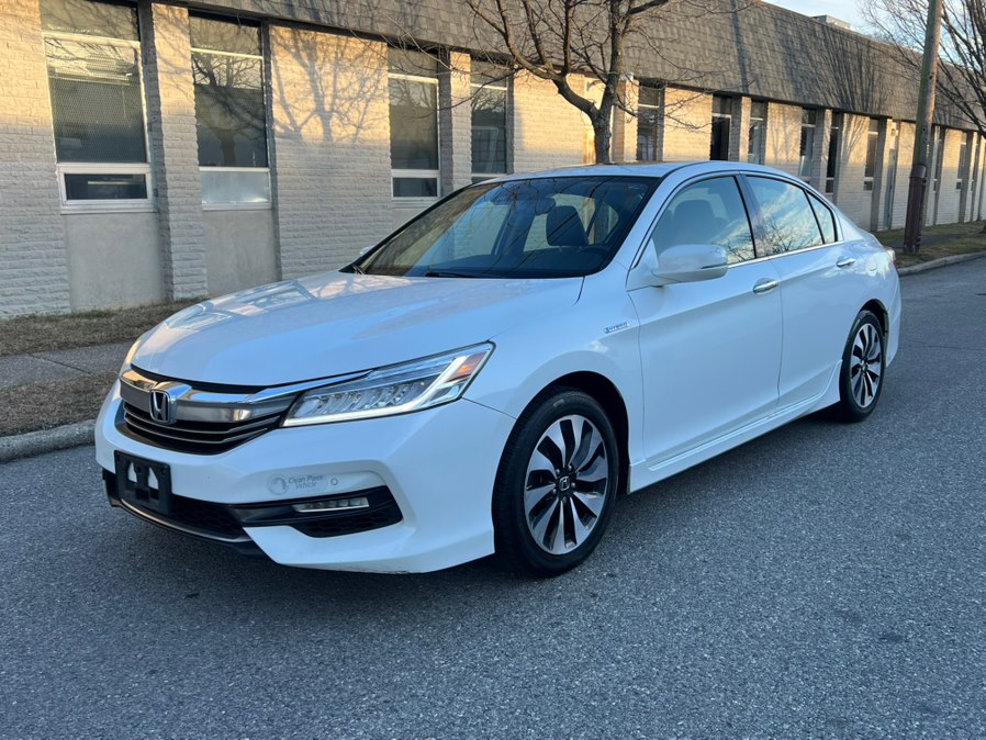 Used 2017 Honda Accord Hybrid in Lindenhurst, New York | Cargenic Automotive. Lindenhurst, New York