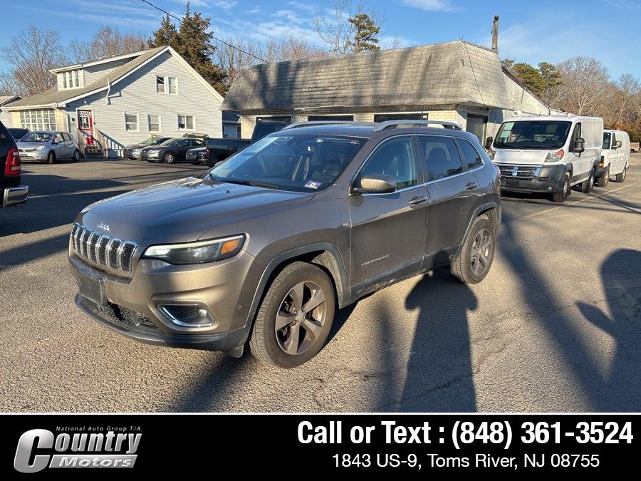 Used 2019 Jeep Cherokee in Toms River, New Jersey | Country Motors. Toms River, New Jersey