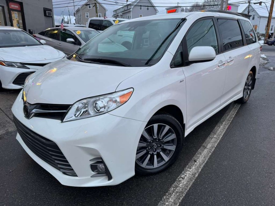 Used 2020 Toyota Sienna in Peabody, Massachusetts | New Star Motors. Peabody, Massachusetts