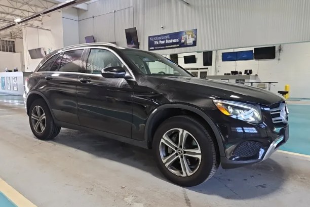 Used Mercedes-Benz GLC GLC 300 4MATIC SUV 2017 | REGAL AUTOHAUS Auto Service and Sales. Hicksville, New York