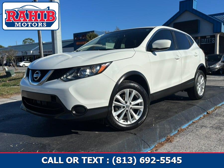 Used 2017 Nissan Rogue Sport in Winter Park, Florida | Rahib Motors. Winter Park, Florida