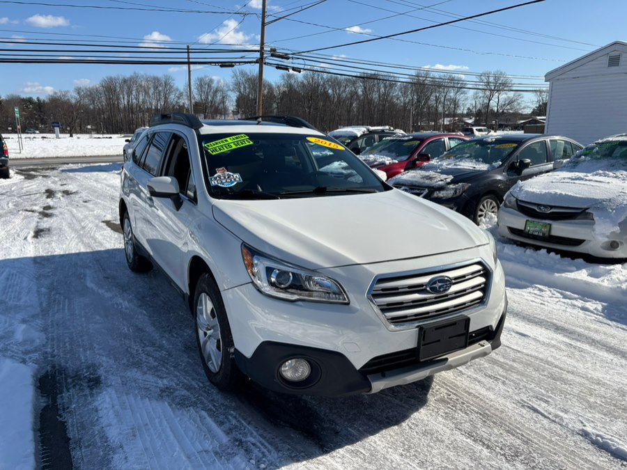 2015 Subaru Outback 4dr Wgn 2.5i Limited PZEV, available for sale in East Windsor, Connecticut | CT Car Co LLC. East Windsor, Connecticut