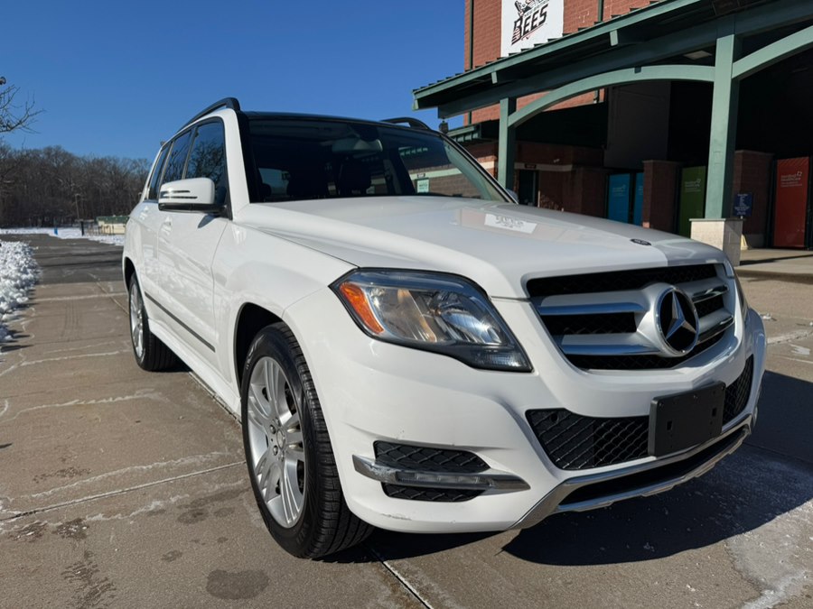 Used 2013 Mercedes-Benz GLK-Class in New Britain, Connecticut | Supreme Automotive. New Britain, Connecticut