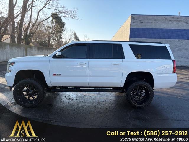 2019 Chevrolet Suburban 4WD 1500 LT's photo