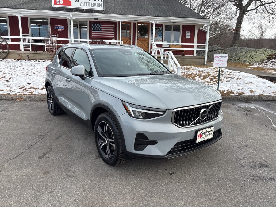 Used 2025 Volvo XC40 in Old Saybrook, Connecticut | Saybrook Auto Barn. Old Saybrook, Connecticut