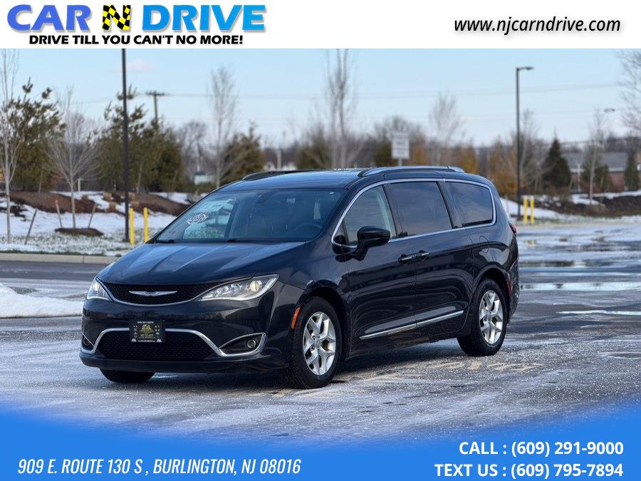 Used 2017 Chrysler Pacifica in Burlington, New Jersey | Car N Drive. Burlington, New Jersey