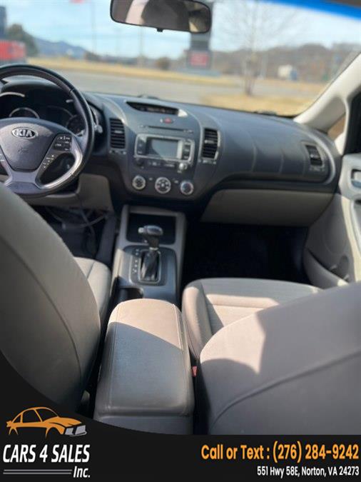 2015 Kia Forte LX AT's photo
