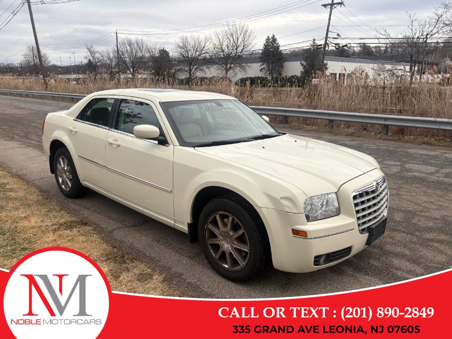 Used 2008 Chrysler 300 in Leonia, New Jersey | Noble Motor Cars LLC. Leonia, New Jersey