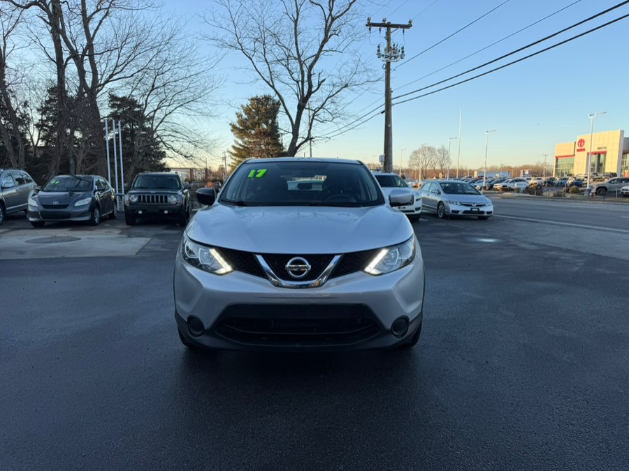 Used 2017 Nissan Rogue Sport in Swansea, Massachusetts | Gas On The Run. Swansea, Massachusetts