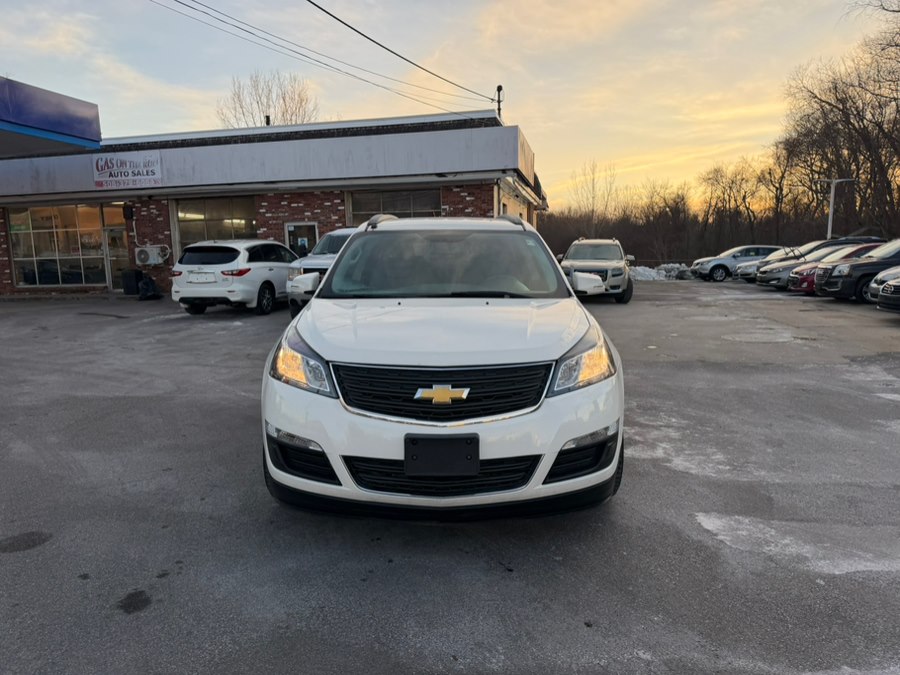 Used 2015 Chevrolet Traverse in Swansea, Massachusetts | Gas On The Run. Swansea, Massachusetts