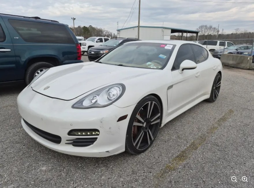 Used Porsche Panamera 4dr HB 2012 | REGAL AUTOHAUS Auto Service and Sales. Hicksville, New York