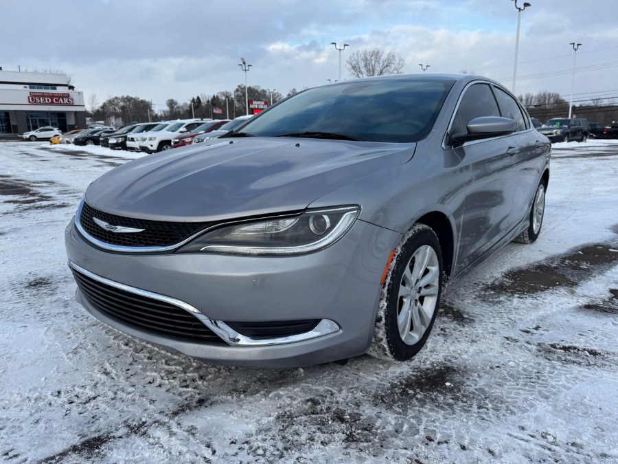 Used 2015 Chrysler 200 in Ortonville, Michigan | Marsh Auto Sales LLC. Ortonville, Michigan