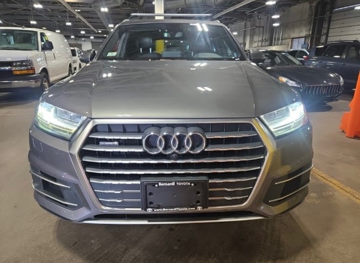 Used 2017 Audi Q7 in Brooklyn, New York | Atlantic Used Car Sales. Brooklyn, New York