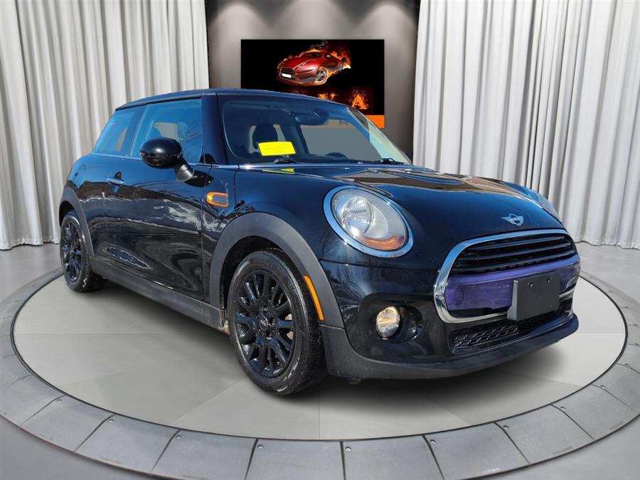 Used 2016 MINI Cooper Hardtop in Canton, Connecticut | Lava Motors. Canton, Connecticut