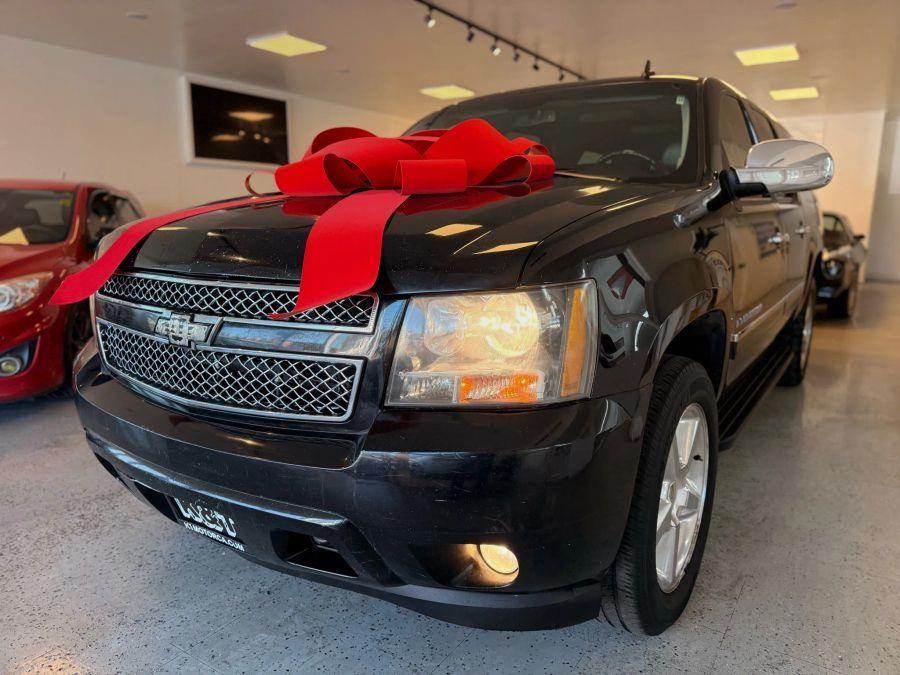 Used 2009 Chevrolet Suburban 1500 in Santa Ana, California | K&T Motor LLC. Santa Ana, California