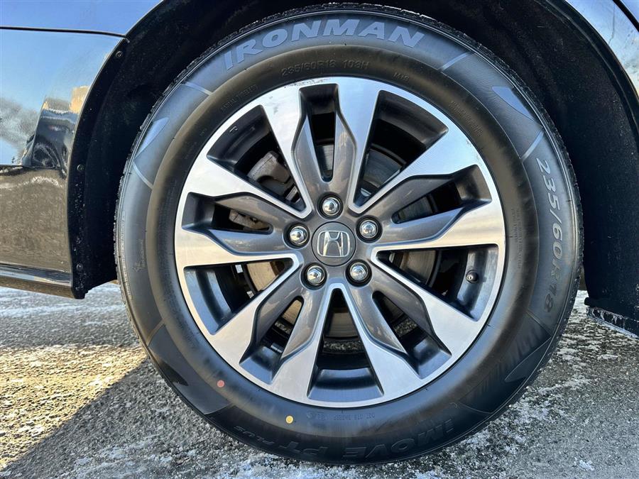 2024 Honda Odyssey EX-L photo 2