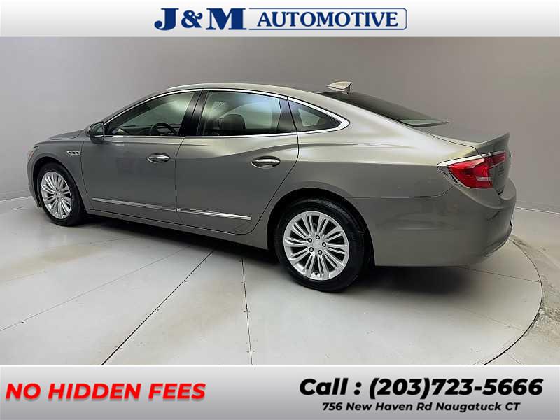 2019 Buick LaCrosse Essence photo 2