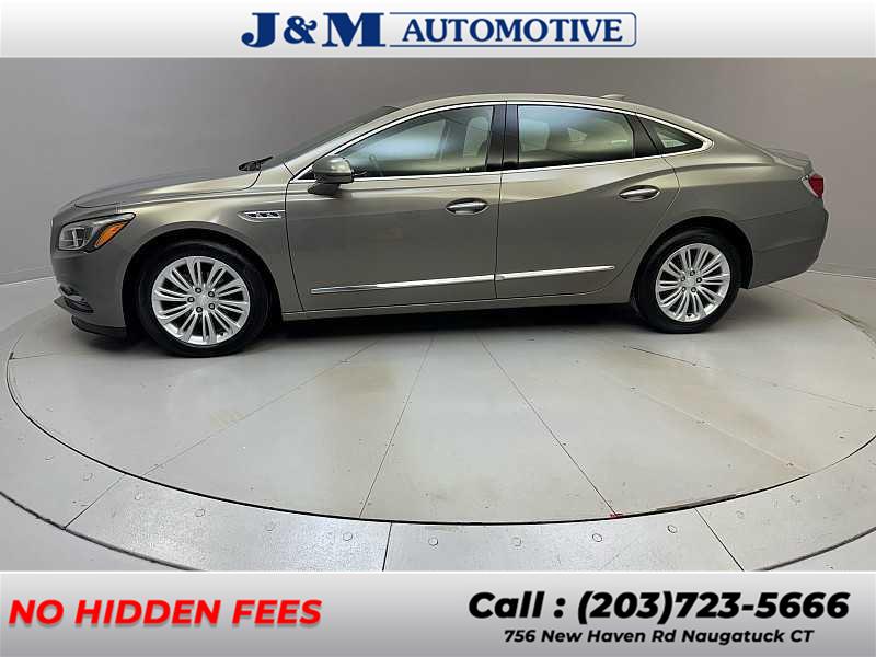 2019 Buick LaCrosse Essence's photo