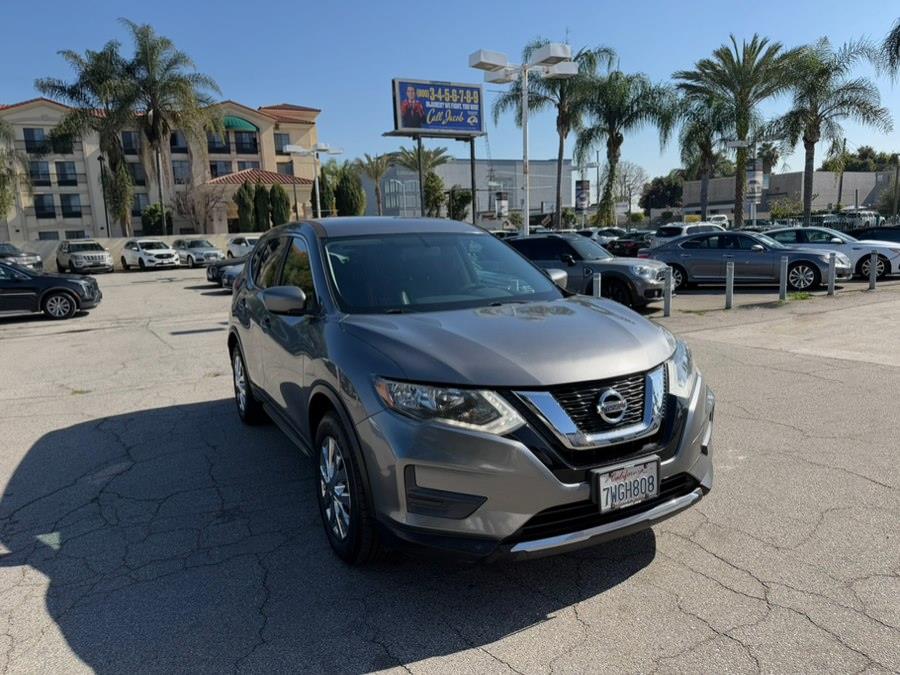 Used 2017 Nissan Rogue in Hawaiian Gardens, California | Luxe Motors. Hawaiian Gardens, California